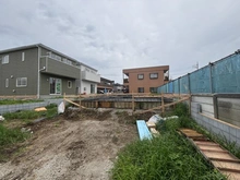 【東京都/三鷹市北野】三鷹市北野3丁目新築戸建 1号棟 全3棟 建築中の外観：全3棟