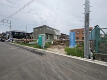 【東京都/三鷹市北野】三鷹市北野3丁目新築戸建 1号棟 全3棟 建築中の外観：全3棟