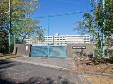 【東京都/多摩市聖ヶ丘】多摩市聖ヶ丘3丁目中古戸建 多摩市立聖ヶ丘中学校（現地より約620m）