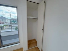 【東京都/小平市小川町】小平市小川町1丁目中古戸建 洋室：約5.0帖 収納