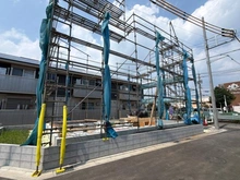 【東京都/日野市大字日野】日野市日野新築戸建 1号棟 全2棟 建築中の外観：全2棟