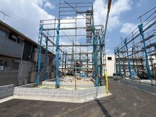 【東京都/日野市大字日野】日野市日野新築戸建 1号棟 全2棟 建築中の外観：全2棟