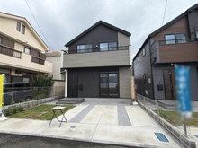 【東京都/日野市大字石田】日野市大字石田新築戸建 2号棟 全2棟 外観：全2棟（写真中央）