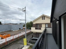 【東京都/日野市大字石田】日野市大字石田新築戸建 2号棟 全2棟 バルコニー