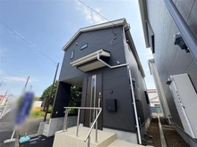 【東京都/東久留米市前沢】東久留米市前沢4丁目 新築戸建 全3棟 3号棟 建築中の外観：全3棟（写真中央）