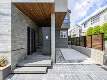 【東京都/世田谷区弦巻】世田谷区弦巻5丁目新築戸建 アプローチ