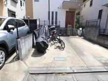 【東京都/世田谷区岡本】岡本1丁目戸建て 駐車場