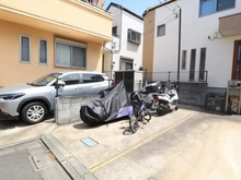 【東京都/世田谷区岡本】岡本1丁目戸建て 駐車場