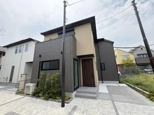 【東京都/杉並区天沼】杉並区天沼2丁目新築戸建て 2号地 外観：全5区画・右側
