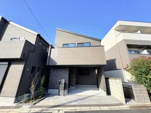 【東京都/杉並区天沼】杉並区天沼1丁目 新築戸建て B号棟 外観：全3区画・右側