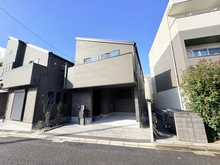 【東京都/杉並区天沼】杉並区天沼1丁目 新築戸建て B号棟 外観：全3区画・右側