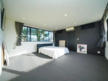 【東京都/杉並区清水】杉並区清水三丁目中古戸建 洋室：13.6帖　家具調度品は価格に含まれません