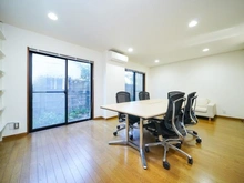 【東京都/杉並区清水】杉並区清水三丁目中古戸建 洋室：（1階）：11.8帖　家具調度品は価格に含まれません