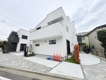 【東京都/杉並区浜田山】杉並区浜田山1丁目 新築戸建て 4号棟 外観：全5区画・右から2番目