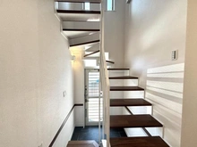 【東京都/杉並区桃井】杉並区桃井一丁目中古戸建 階段