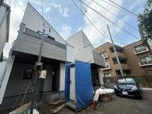 【東京都/杉並区成田東】杉並区成田東1丁目2号棟 建築中の外観：全2区画/向かって右