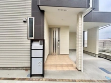 【神奈川県/横浜市鶴見区上の宮】横浜市鶴見区上の宮2丁目　新築戸建2号棟 アプローチ