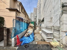 【東京都/目黒区柿の木坂】目黒区柿の木坂3丁目　新築戸建 2号棟 建築中の外観