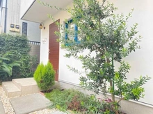 【東京都/目黒区上目黒】目黒区上目黒4丁目　中古戸建 玄関