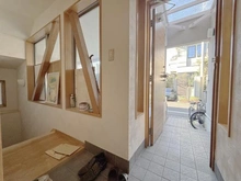 【東京都/目黒区下目黒】 目黒区下目黒5丁目　中古戸建 玄関