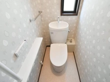 【神奈川県/横浜市鶴見区上の宮】横浜市鶴見区上の宮2丁目　中古戸建 トイレ