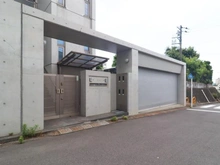 【神奈川県/横浜市港北区日吉本町】横浜市港北区日吉本町五丁目　中古戸建 玄関