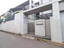 【神奈川県/横浜市港北区日吉本町】横浜市港北区日吉本町五丁目　中古戸建 玄関