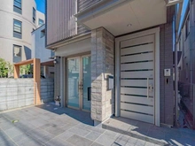 【東京都/渋谷区西原】渋谷区西原2丁目　中古戸建 玄関