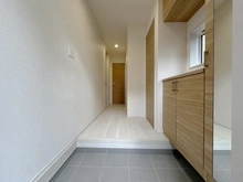 【埼玉県/新座市堀ノ内】新座市堀ノ内2丁目　新築戸建 玄関