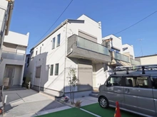 【東京都/練馬区桜台】練馬区桜台4丁目　新築分譲住宅　D号棟【全6棟】　 建築中の外観：全6区画、中央