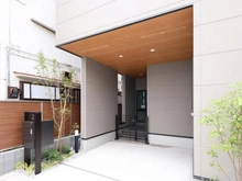 【東京都/世田谷区上馬】世田谷区上馬1期　新築戸建 アプローチ