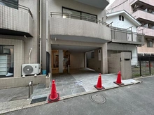 【東京都/港区三田】オリンピア三田　A棟 アプローチ