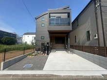【東京都/新宿区中落合】新宿区中落合4丁目新築戸建て 建築中の外観