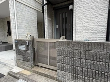 【東京都/渋谷区本町】渋谷区本町2丁目中古戸建 アプローチ