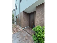 【東京都/世田谷区岡本】世田谷区岡本3丁目　中古戸建 玄関