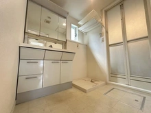 【東京都/世田谷区岡本】世田谷区岡本3丁目　中古戸建 洗面所