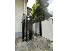 【東京都/世田谷区岡本】世田谷区岡本3丁目　中古戸建 アプローチ