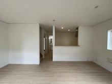 【東京都/三鷹市中原】三鷹市中原4丁目新築戸建て　2号棟 LDK：※照明をつけていない状態です