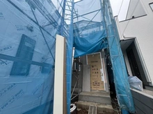 【東京都/杉並区久我山】久我山4丁目新築戸建　1号棟 建築中の外観：全2棟　奥