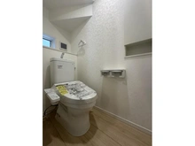 【東京都/三鷹市北野】三鷹市北野三丁目　新築戸建2号棟 トイレ：1階