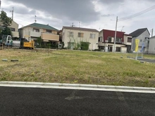 【東京都/狛江市駒井町】狛江市駒井町3丁目　新築戸建　C号棟 現地（建築前）：全8棟/画像奥側