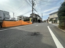 【東京都/調布市染地】調布市染地第7　1号棟 前面道路