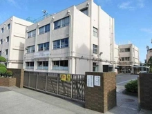 【東京都/世田谷区祖師谷】世田谷区祖師谷6丁目　戸建て 世田谷区立千歳中学校（現地より約40m）