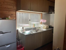【長野県/北佐久郡軽井沢町大字長倉】軽井沢千ヶ滝西区　別荘 キッチン：家具調度品は価格に含まれません