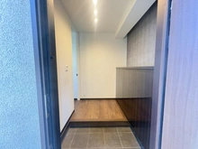 【東京都/世田谷区赤堤】赤堤2丁目戸建 玄関