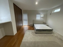 【東京都/新宿区中井】新宿区中井2丁目中古戸建 洋室：家具調度品は価格に含まれません