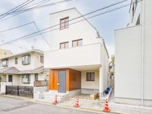 【東京都/世田谷区豪徳寺】豪徳寺1丁目新築戸建　C号棟 外観：全3区画　中央