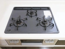 【東京都/江東区東砂】中古戸建　江東区東砂6丁目 キッチン：三口コンロ