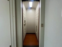 【東京都/世田谷区成城】世田谷区成城8丁目戸建 室内エレベータ