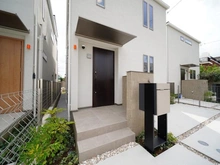 【東京都/調布市入間町】入間町1丁目B号棟 外観：全5棟　本件真ん中